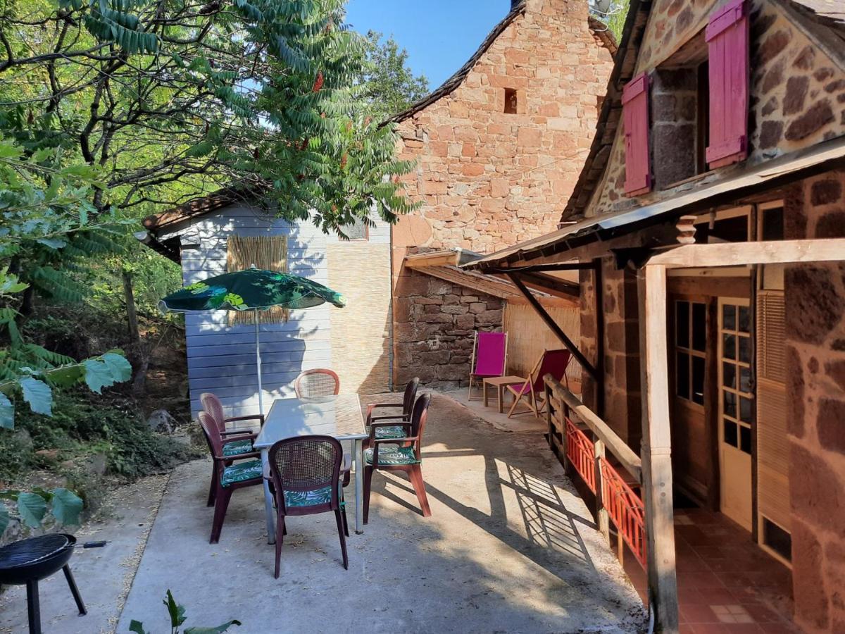 Grange Renovee En Pleine Nature Valady Exterior photo